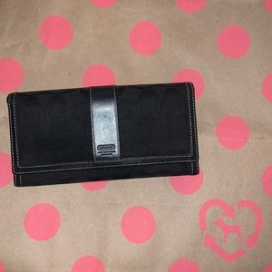 Coach monogram snap wallet